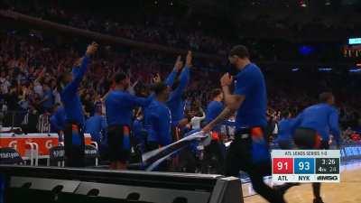 [Highlight] Reggie Bullock drills another clutch 3