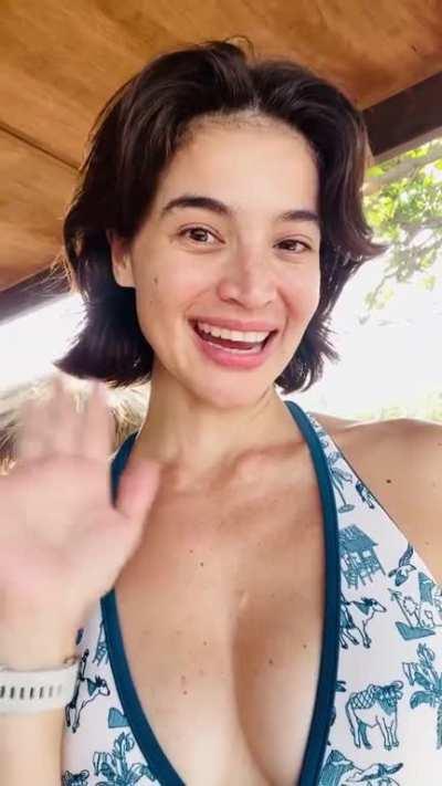 Anne Curtis