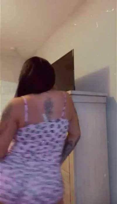 Can I twerk ?🇲🇽🇲🇽🇲🇽