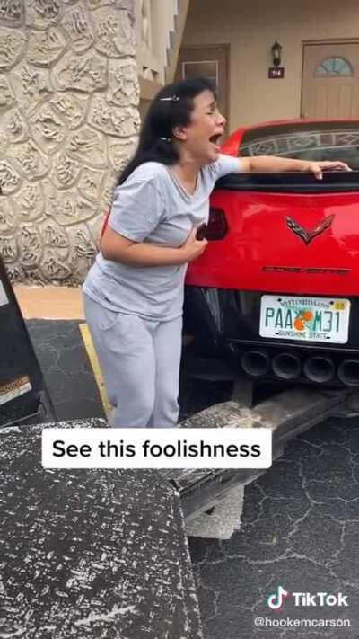 Karenita cant stop screaming...