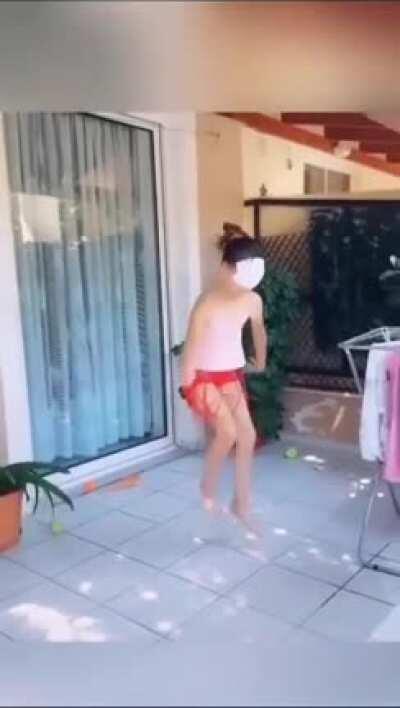 The day Sarah developed her trust issues