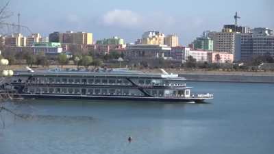 ✨💫— Kim Il-Sung Square —🇰🇵👏🏻🙂