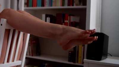 You should feel lucky today for having such a privileged view of my soles ❤️❤️👣