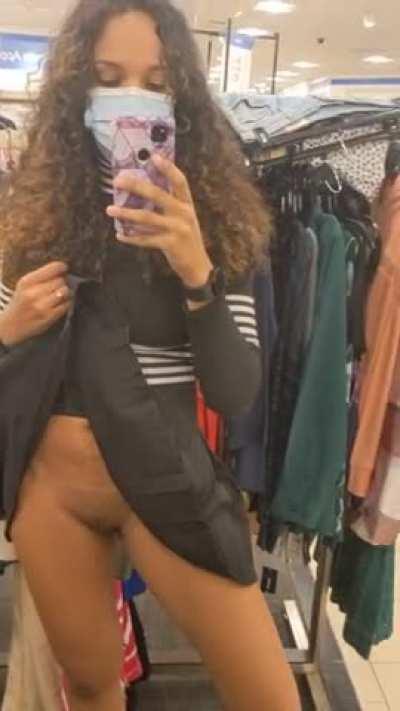 Where are all the men that like being flashed...