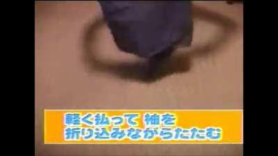 Japanese way of folding T-shirts