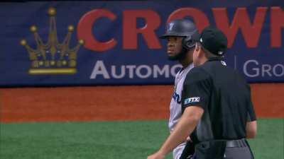 [Highlight] Bryan De La Cruz ejected in the first inning after arguing check swing call