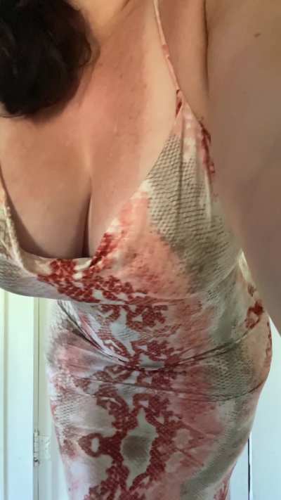 I love the way this sundress hugs my curves 