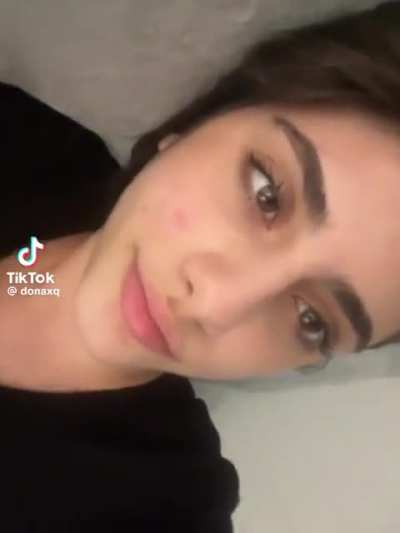 I want her to stare into my eyes as I shoot endless ropes on that perfect face and mouth🤤