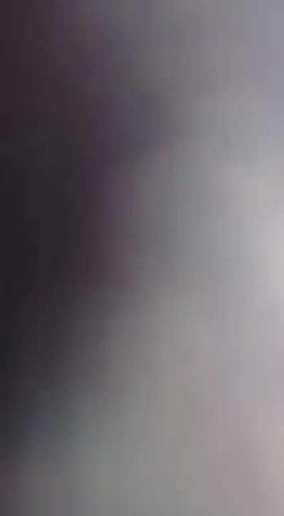 Choque en Dellepiane y Lacarra. Un conductor golpeó a otro en la cara. El golpeado era un policía federal de civil que sacó su arma y disparó. No hubo heridos. Ambos quedaron detenidos.