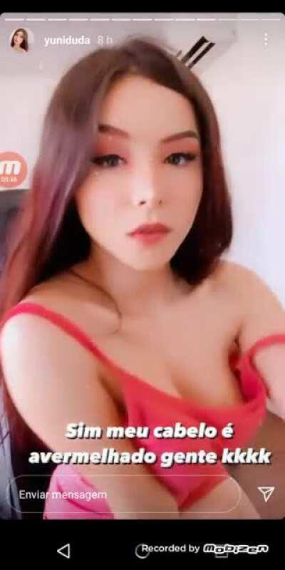 Eduarda Yuni (janela da rua)