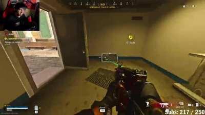 Oe khe, que te comiste a Aquino dices v: ( es solo humor no me funen pe )