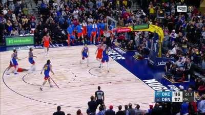 [Highlight] SGA knocks down tough turnaround middy to go up 1 with less than a sec left