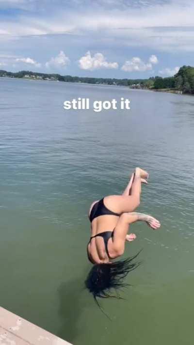 Kris Statlander bikini booty