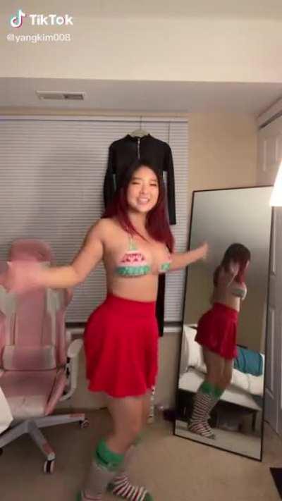 Elf-in' Around 🧑‍🎄