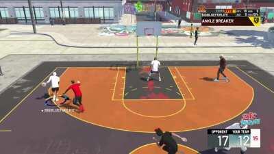 Ankle breaker + contact dunk = 💪🏻