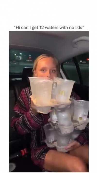 Punami's assistant getting driven to Summoner's Rift to bring her boss her refreshments.