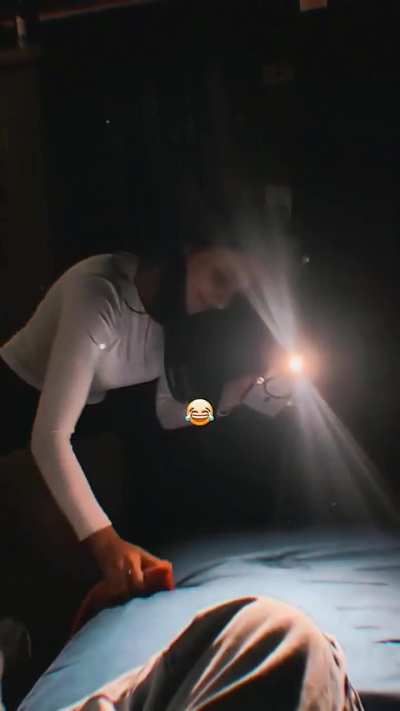 Naya चादर dala tha bichari ne daal gir gyi 🙆