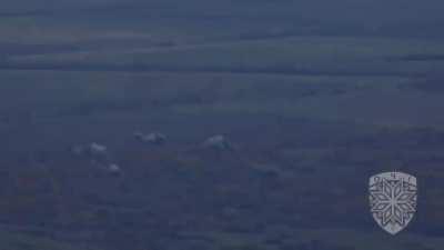 Drone footage of Ukrainian artillery strikes on various Russian systems in Eastern-Ukraine