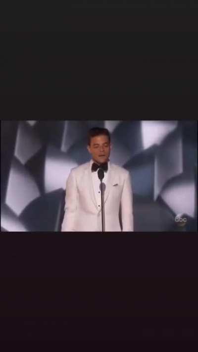 It’s incredible how he enters in the character instantly