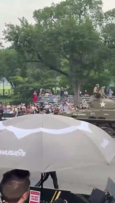 Low energy crowds for the Trump Parade today