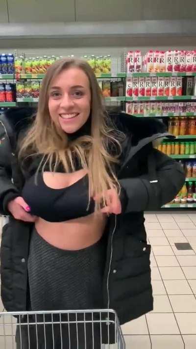 Drop breasts in supermarket [f]