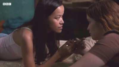 Alice Englert & Merlynn Tong (Top of The Lake s02e05)