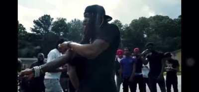 Its just me or that flow switch Von did was cold asl?😭🔥 “gone run then but if he hit that floor he aint gone see it comin”😤