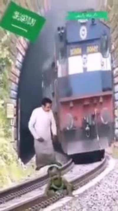 Haram train 😡😡😠😠😠😠😡😠😡😠😡😠😡😡😡😡😡😡😠😡😡😡 Allah 🙏🙏🙏🙏🙏🤲🤲🤲🤲🤲🤲🤲🙏🙏🙏🙏🙏🙏