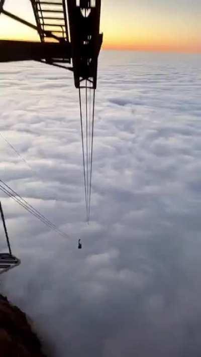 Sped up video of the descent into the clouds