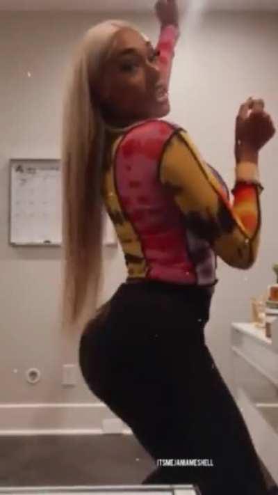 Twerk iG Live 🍑 N🥜N