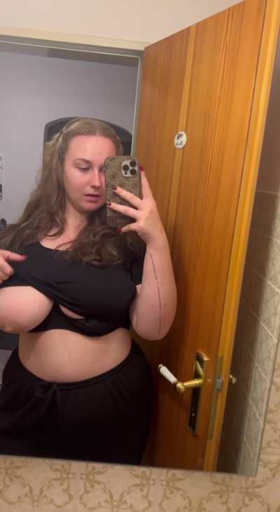 Want to show my naked body in public