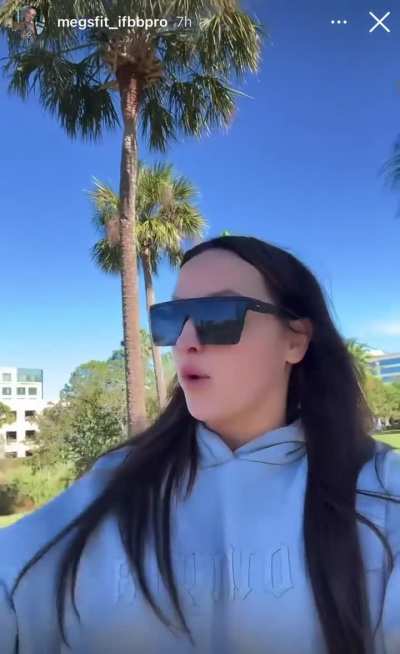 Megan Long (@Megsfit_ifbbpro) fat shames a nurse, then tries to justify it