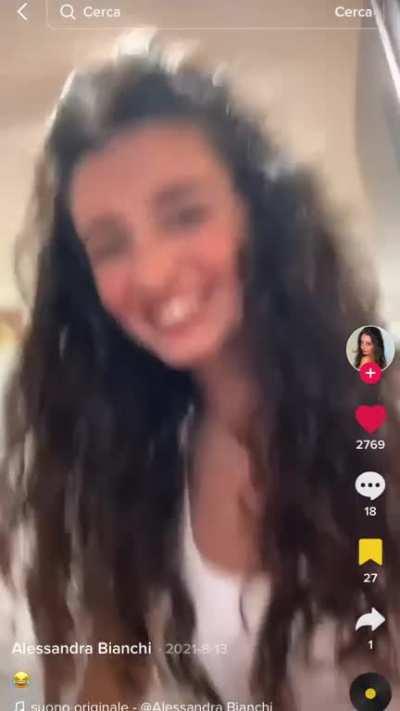 Iam_white Lingua 👅+tette🍐+culo🍑