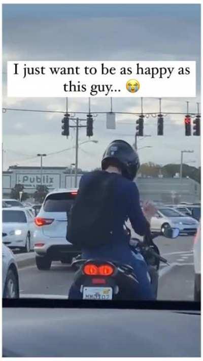 It’s the weekend, you already know we gon ride 🏍