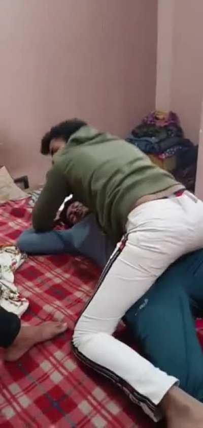 mujhe chadti nhi hai vale launde!