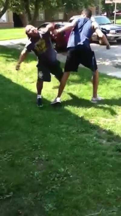 5'2 vs 6'5 real life david vs goliath