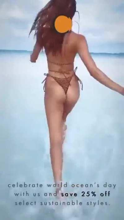 Tropic of C World Ocean Day. That jiggle though...