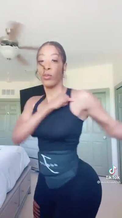 Idk about her form but the way it jiggle 🍑🍑