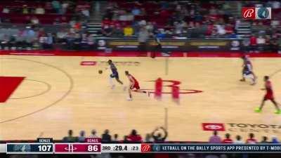 [Highlight] Nowell finishes the slam and throws Mathews a good old fashioned stare down