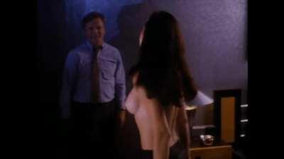 Kristin Minter groped in Flashfire