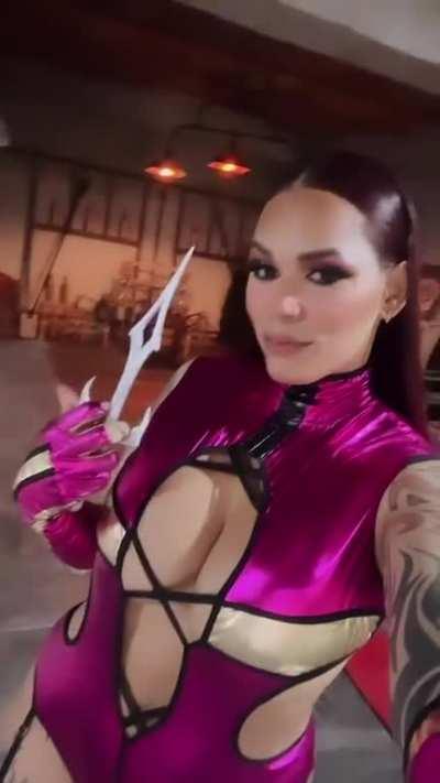 Cosplay en proceso, puedes adivinar quien es?🤔