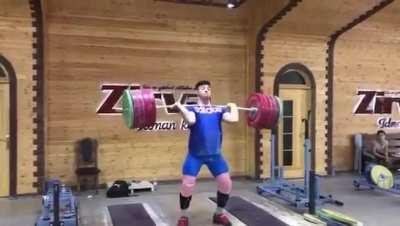Dadas Dashbeyli 240kg clean and jerk attempt from a few years ago