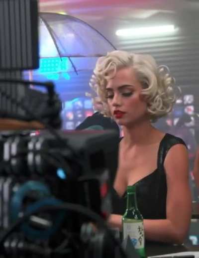 Using AI is probably the closest we'll ever get to see this unused scene of (another?) Joi