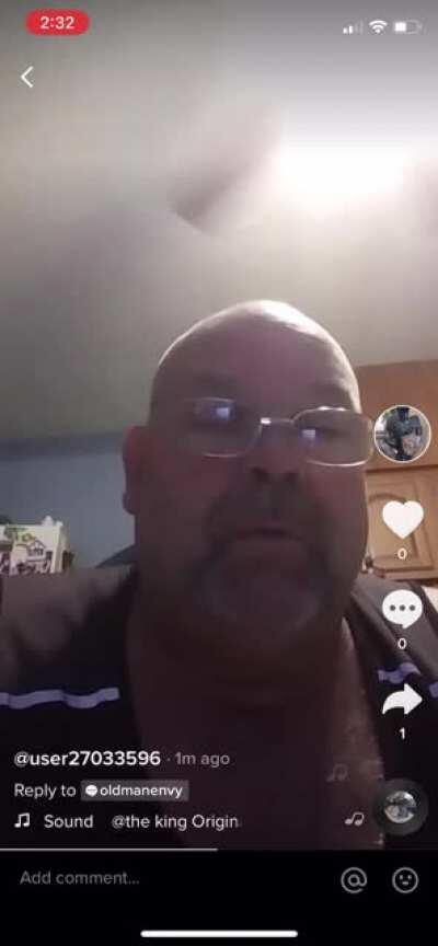 Good morning Julia a queen above 18 ....the fan in the background really got me