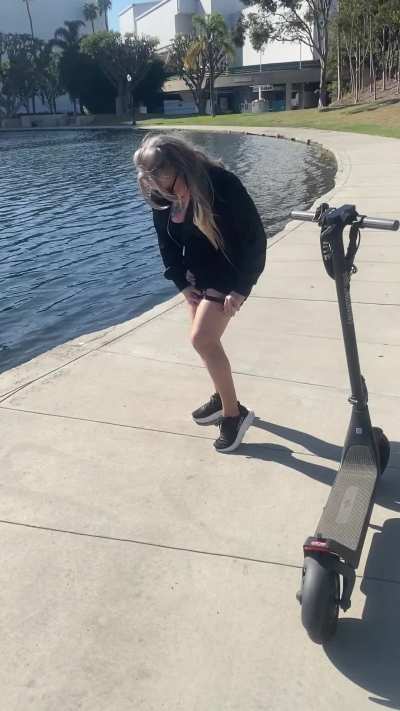 CHECK ME OUT! WEARING SHINY, NUDE, PANTYHOSE IN PUBLIC