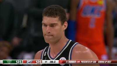 [Highlight] Lopez hits one of the two FT to force double OT vs the Thunder