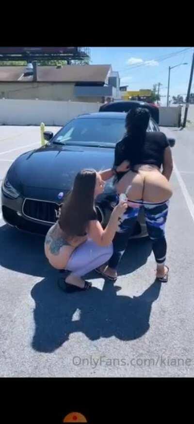 I like ice cream them maple nuts be hitting different haha