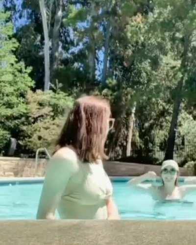 Alexandra Daddario And Kate