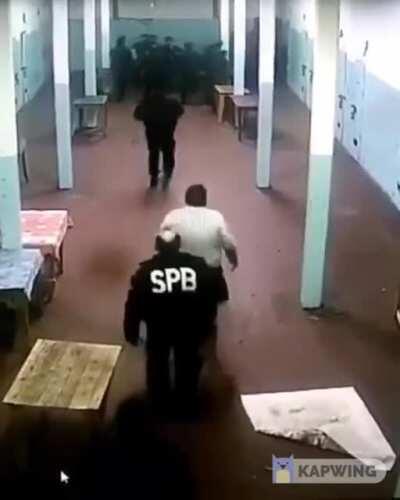 Videos desde dentro de los motines de estos días en varias cárceles de Buenos Aires