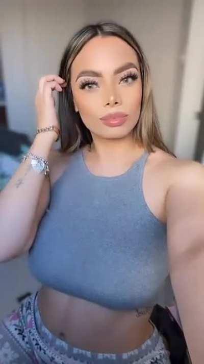 TREMENDO VIDEO DE RUBY MAIN TOCANDOSE LAS TETAS EN ONLYFANS (link del video en el primer comentario)